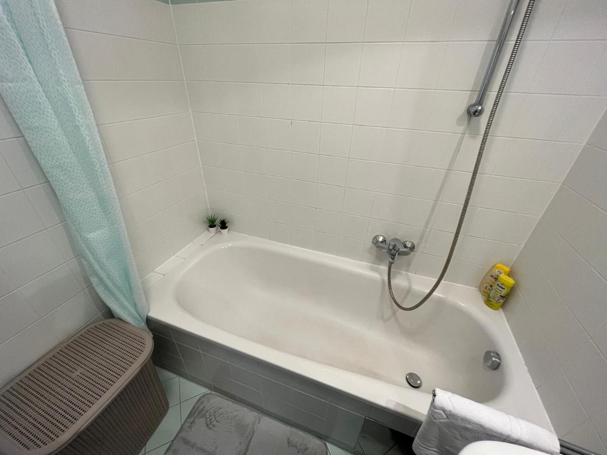 Appartement Cool Schonbrunn Apt 2Br à Vienne Extérieur photo